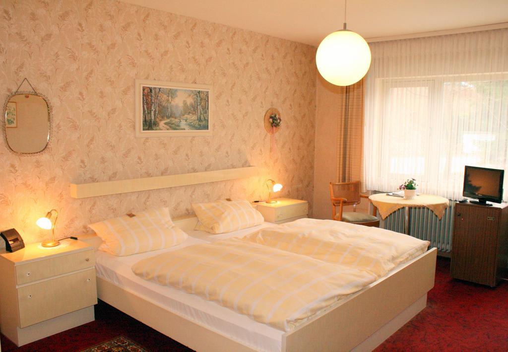 Hotel Haus Hellhohl Garni บรีโลน ห้อง รูปภาพ